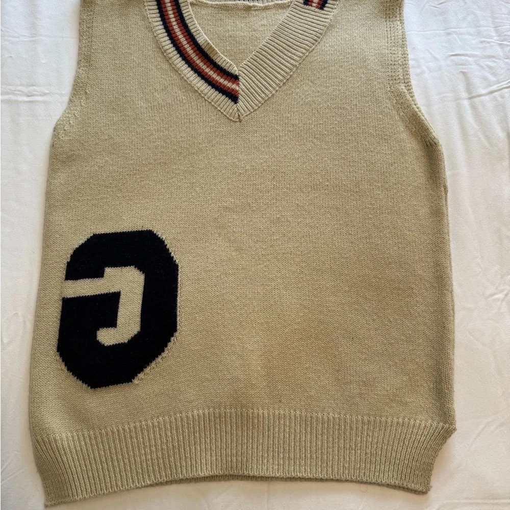 Varsity Style Sweater Vest Cream Knit Preppy Academia Vibes - Picture 3 of 6
